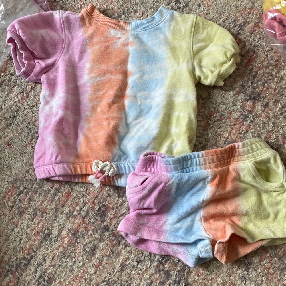 Old navy tye dye set